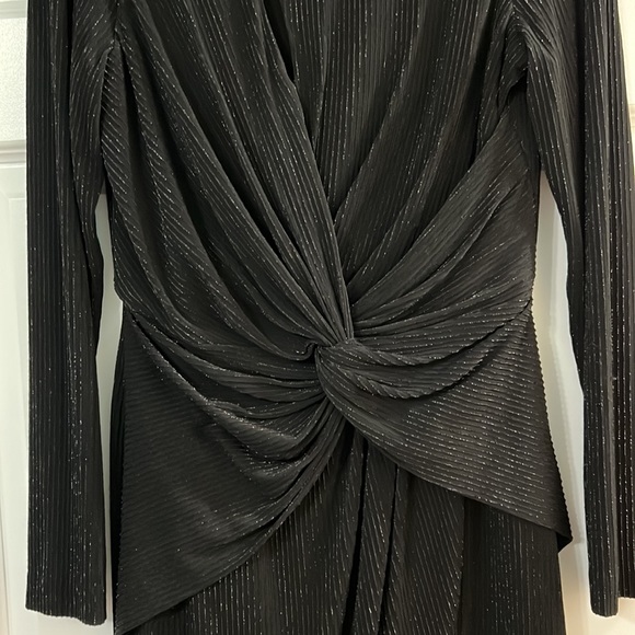 Dress the Population black shimmer l/s dress with cutout & gathered waist medium - Picture 5 of 6